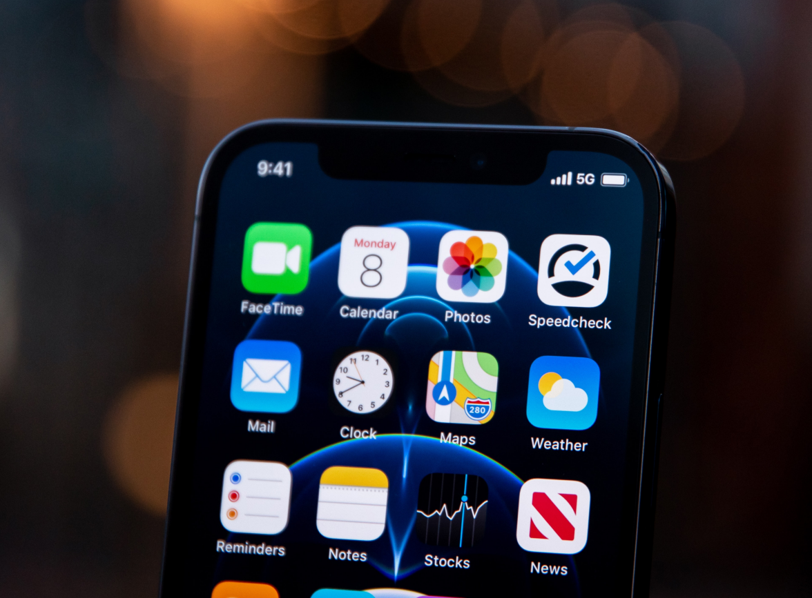 侯马苹果手机维修分享为什么 iPhone 12 在冬季会自动关机 